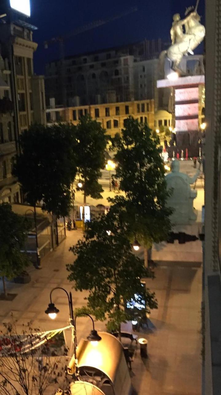 Arss Apartment Skopje Main Square מראה חיצוני תמונה