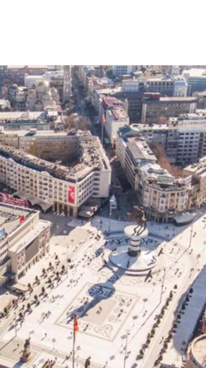 Arss Apartment Skopje Main Square מראה חיצוני תמונה
