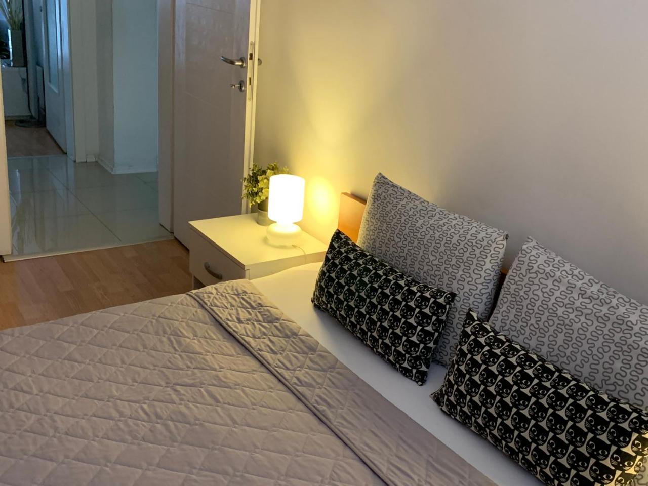 Arss Apartment Skopje Main Square מראה חיצוני תמונה